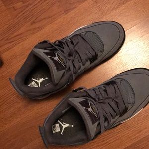 Jordan 4’s Cool grey